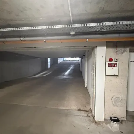 Skarbowa 1a Lux 4 & Parking Апартаменты *