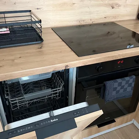 Skarbowa 1a Lux 4 & Parking Лешно