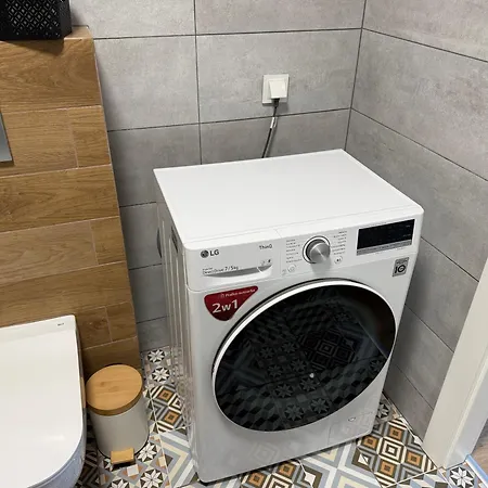 Skarbowa 1a Lux 4 & Parking Апартаменты Лешно