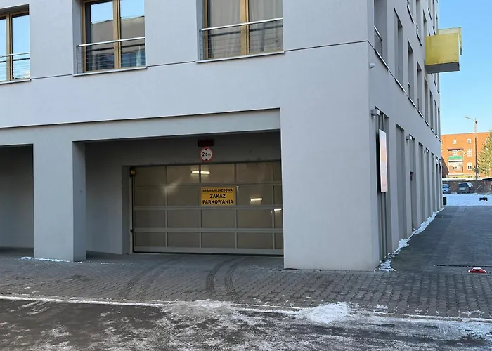 Skarbowa 1a Lux 4 & Parking * ليشنو