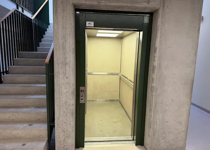 Skarbowa 1a Lux 4 & Parking شقة *