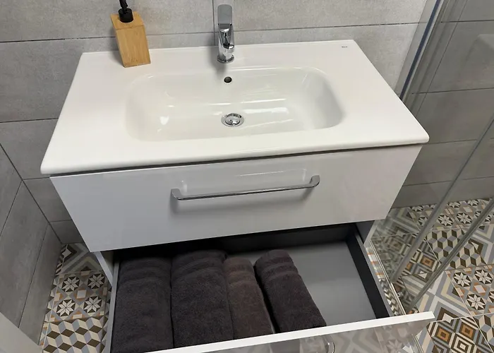 Skarbowa 1a Lux 4 & Parking *