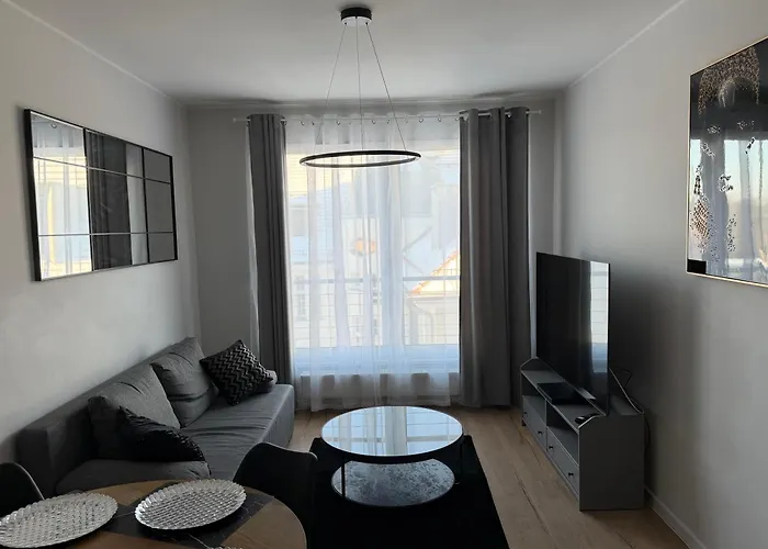 Skarbowa 1a Lux 4 & Parking ليشنو