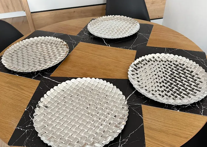 Skarbowa 1a Lux 4 & Parking شقة ليشنو