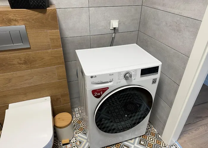 Skarbowa 1a Lux 4 & Parking شقة ليشنو